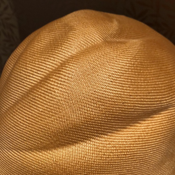 Vintage fine straw Aldolfo Realites gold hat - Picture 3 of 9